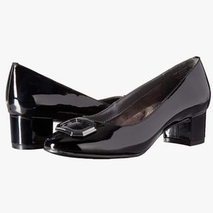 NWOT Aerosoles Compadre Black Patent 1 3/4" Heel Pump, Size 10.5